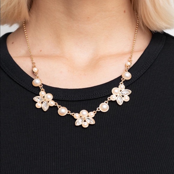 paparazzi Jewelry - Paparazzi Royally Ever After Gold Necklace